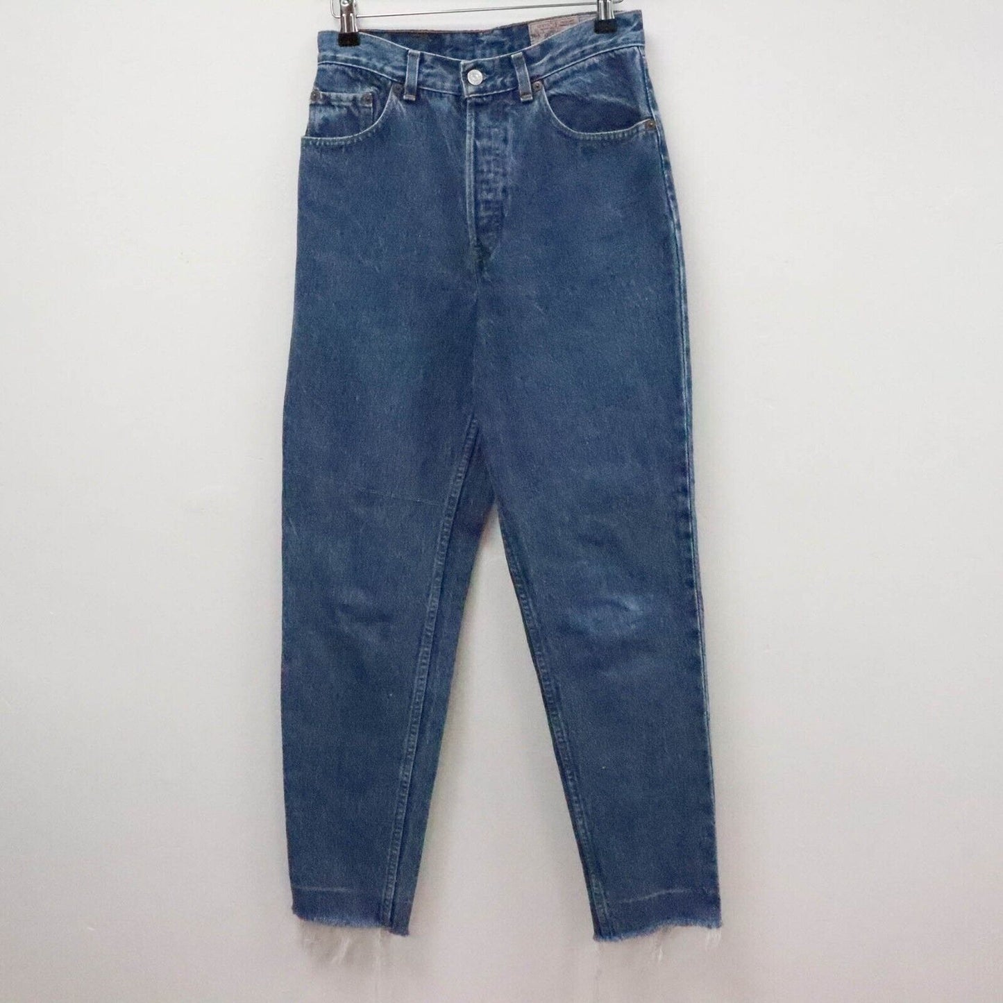 Vintage Levi’s High Waist Mom Taper Jeans Size UK 8