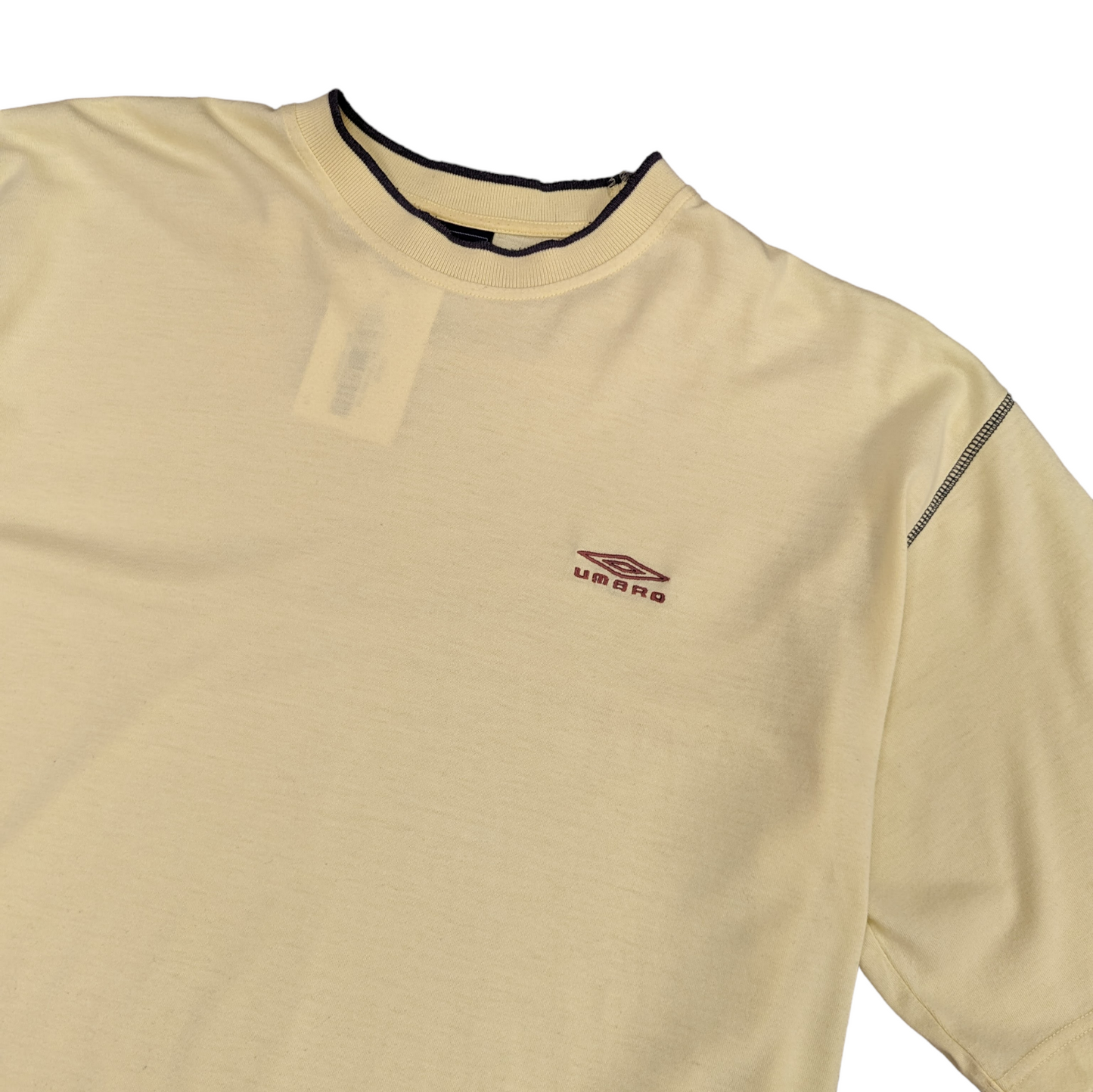 00s Umbro T-Shirt Size XXL