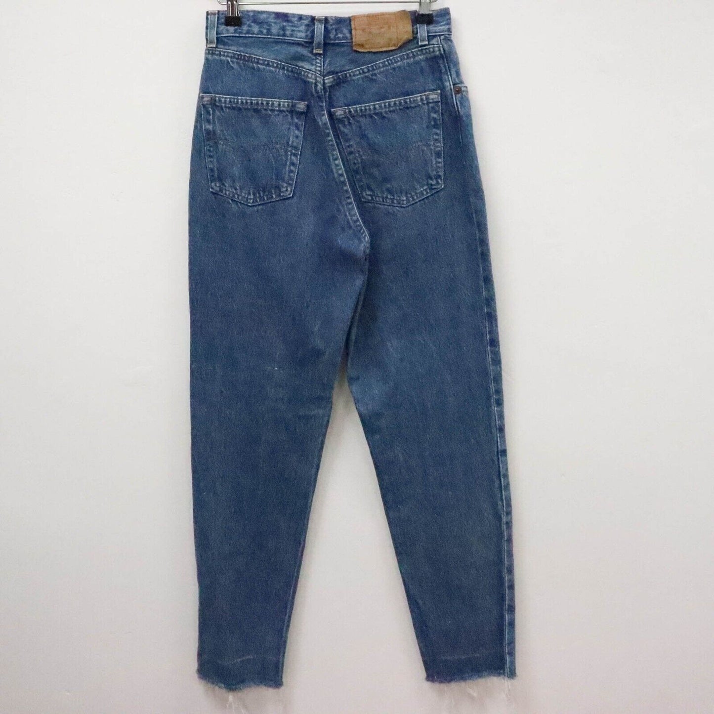 Vintage Levi’s High Waist Mom Taper Jeans Size UK 8