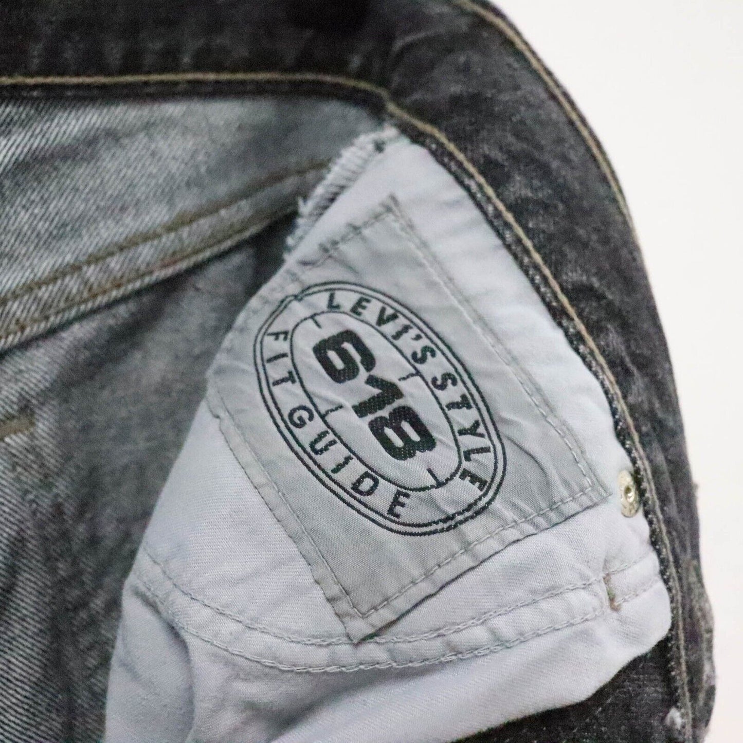 90s Levi’s Mom Fit Jeans Size UK 8 W26 L28