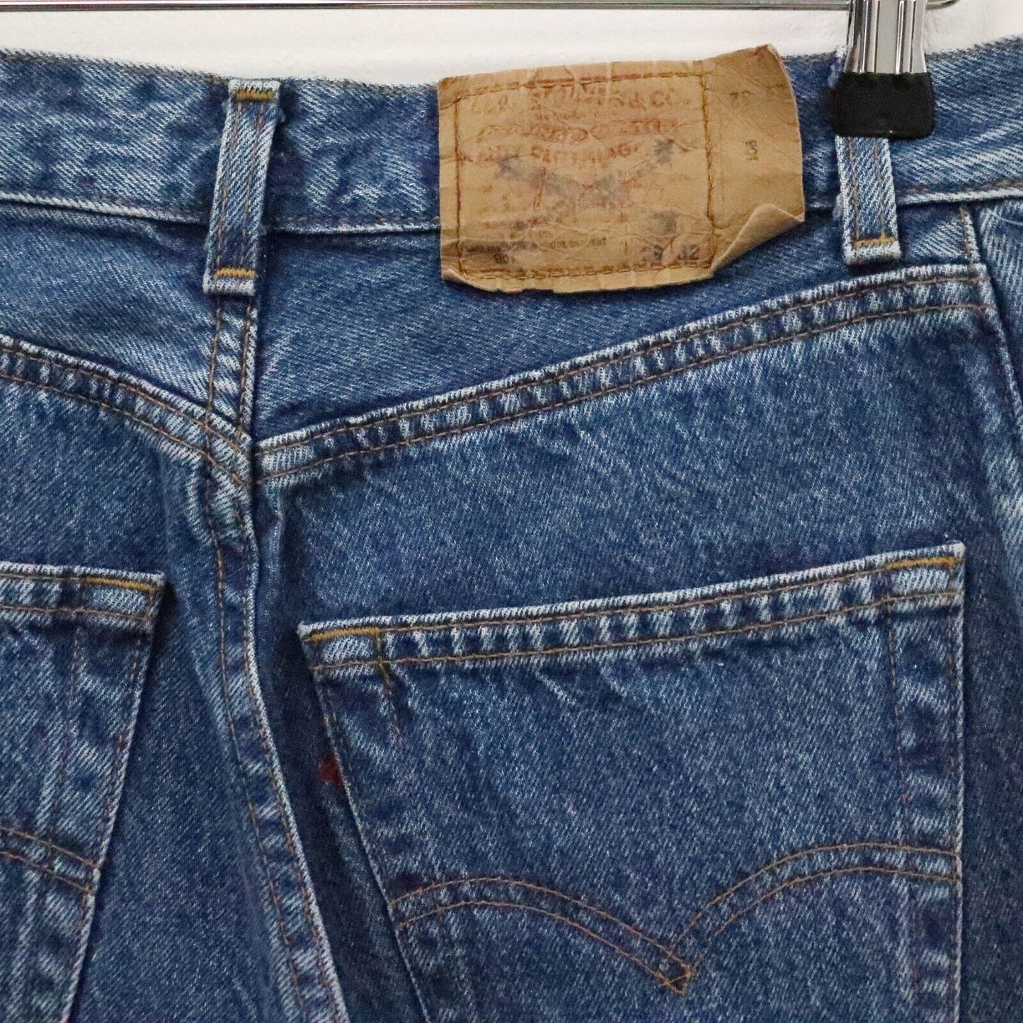 Vintage Levi’s High Waist Mom Taper Jeans Size UK 8