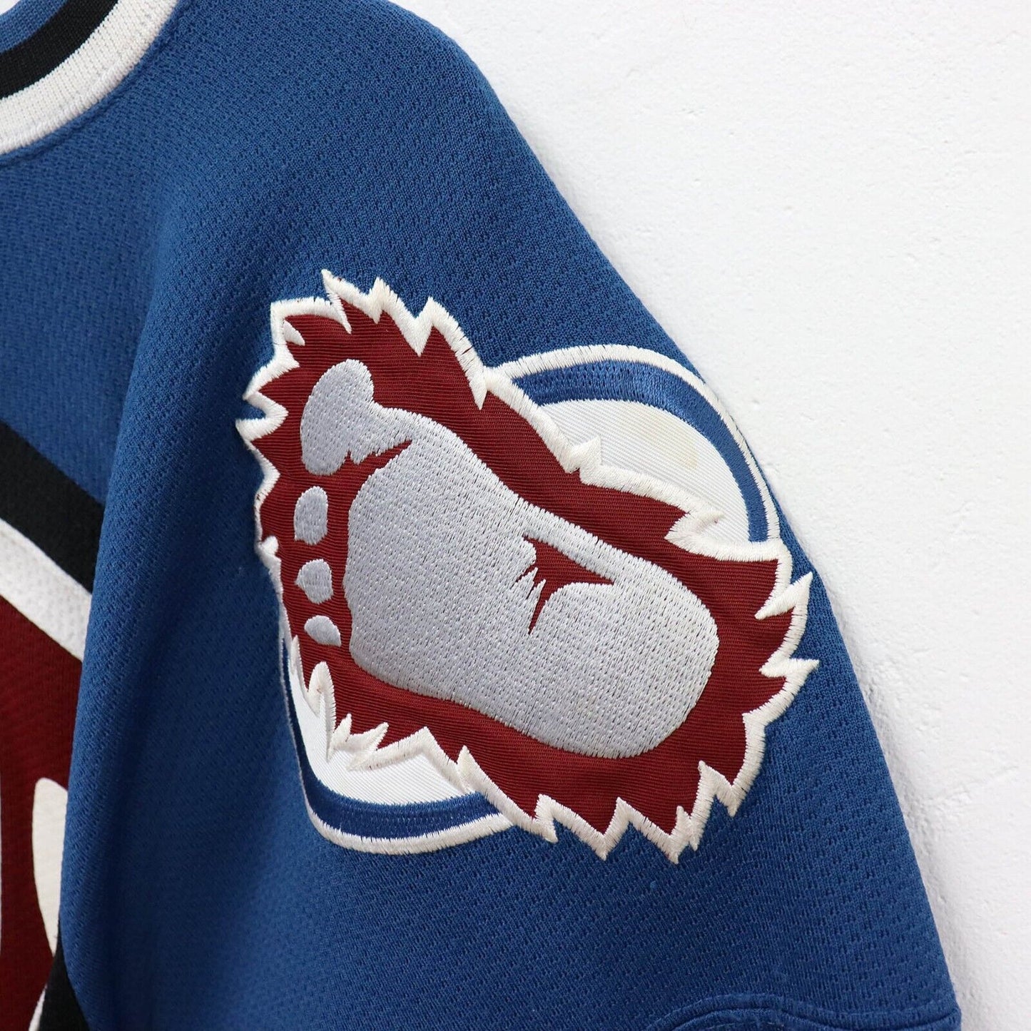 90's Starter Colorado Avalanche Sakic NHL Hockey Jersey Size M