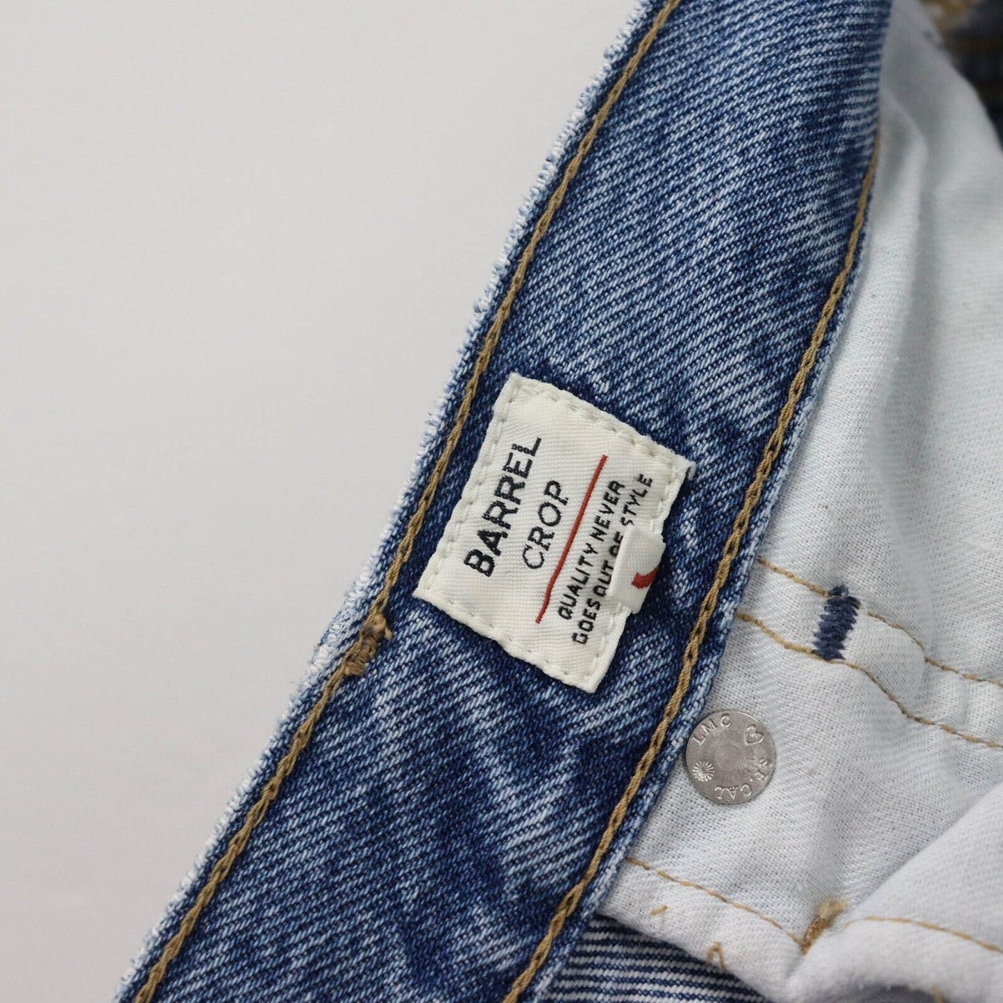 00s Levi’s Loose Taper Jeans Size UK 12 W30 L24