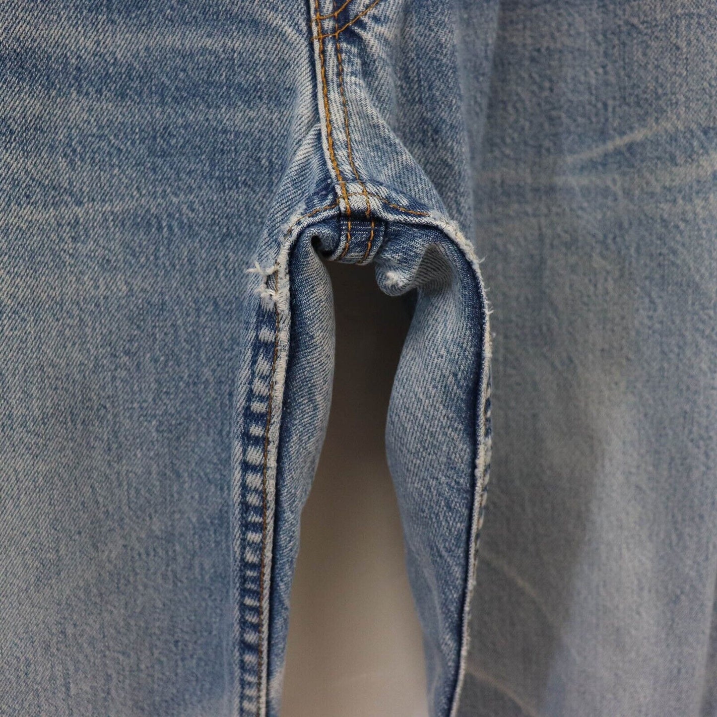 90s Levi’s High Waist Mom Fit Jeans Size UK16 L32