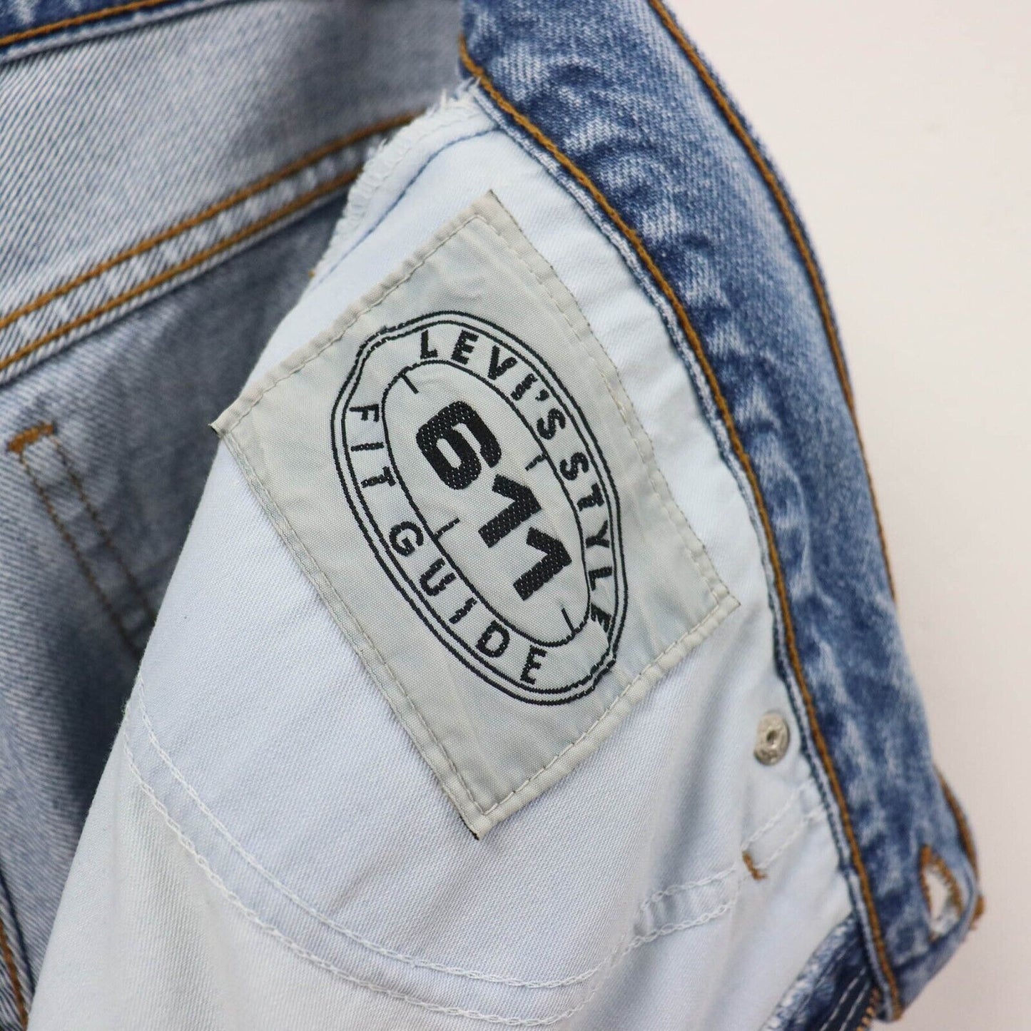 90s Levi’s 611 Mom Fit Jeans Size UK14 L28