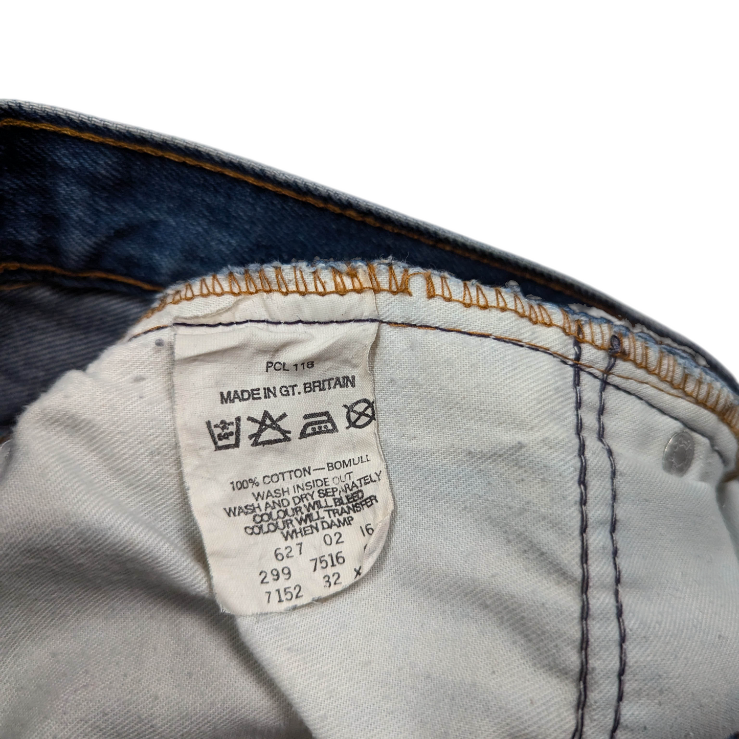 90s Levi's Taper Fit Jeans W30 L34