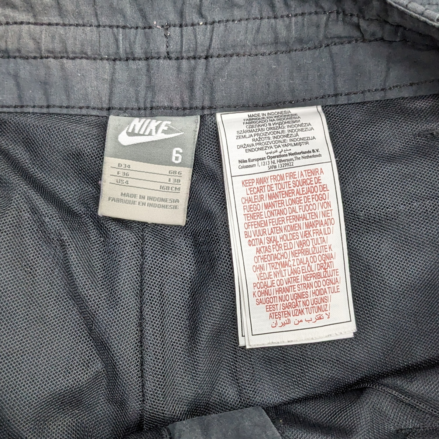 Y2K Nike Capri Trousers UK 10