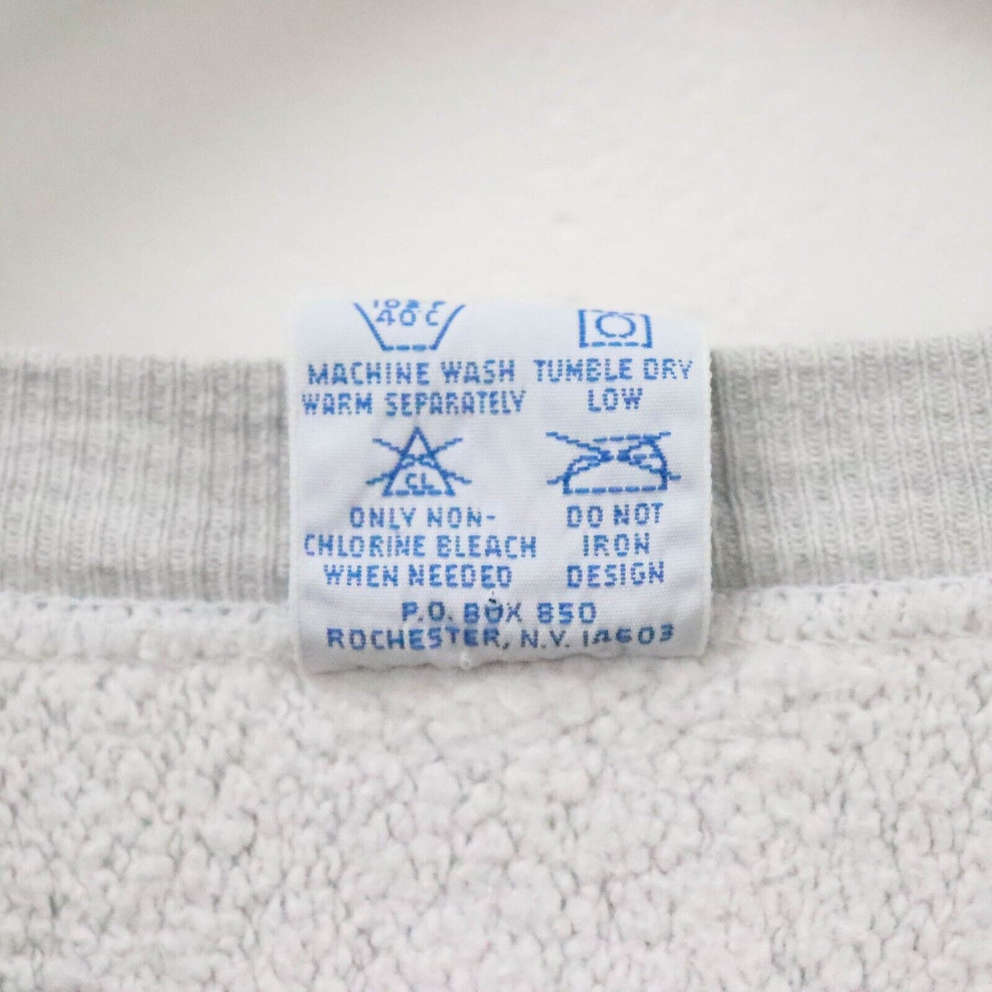 90's Champion Reverse Weave Sweatshirt Size L