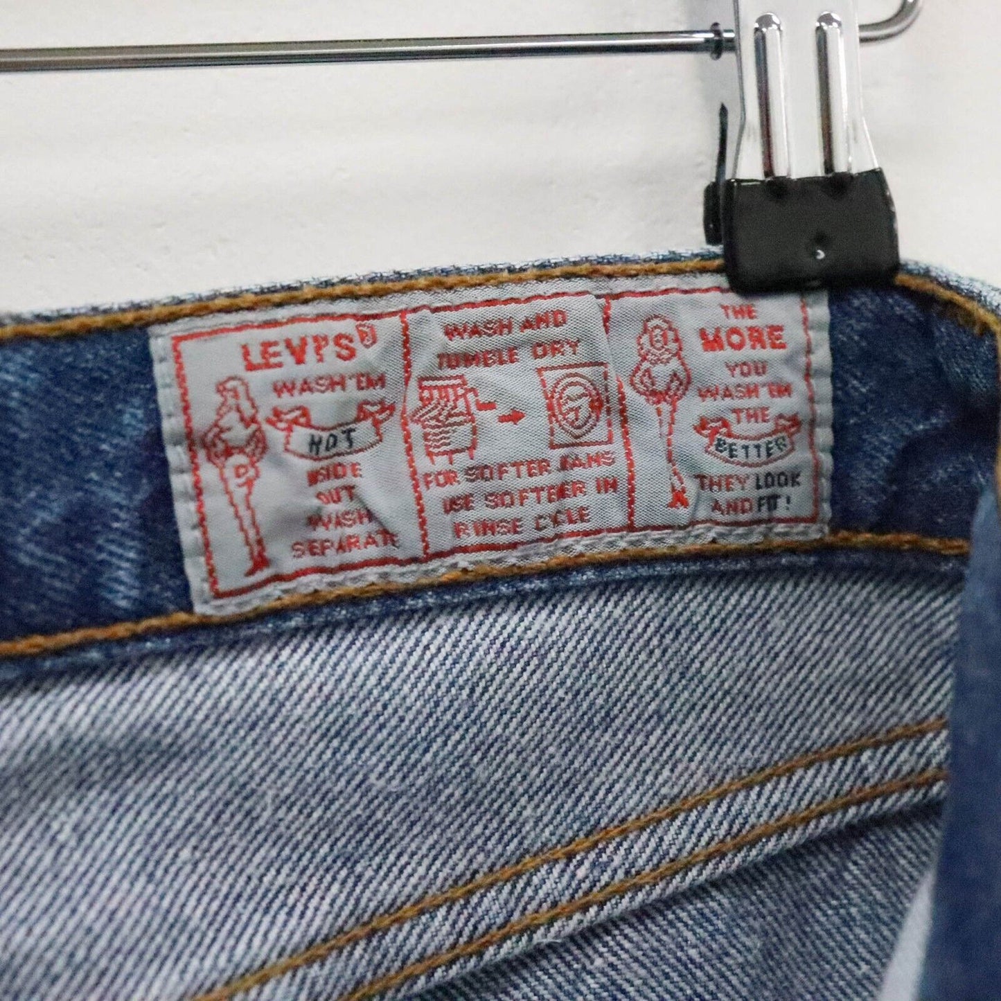 Vintage Levi’s High Waist Mom Taper Jeans Size UK 8